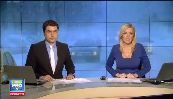 Viscol in Bucuresti. Pe strazile mici, n-a intrat niciun utilaj de la primarie, iar soferii au trebuit sa dea la lopata