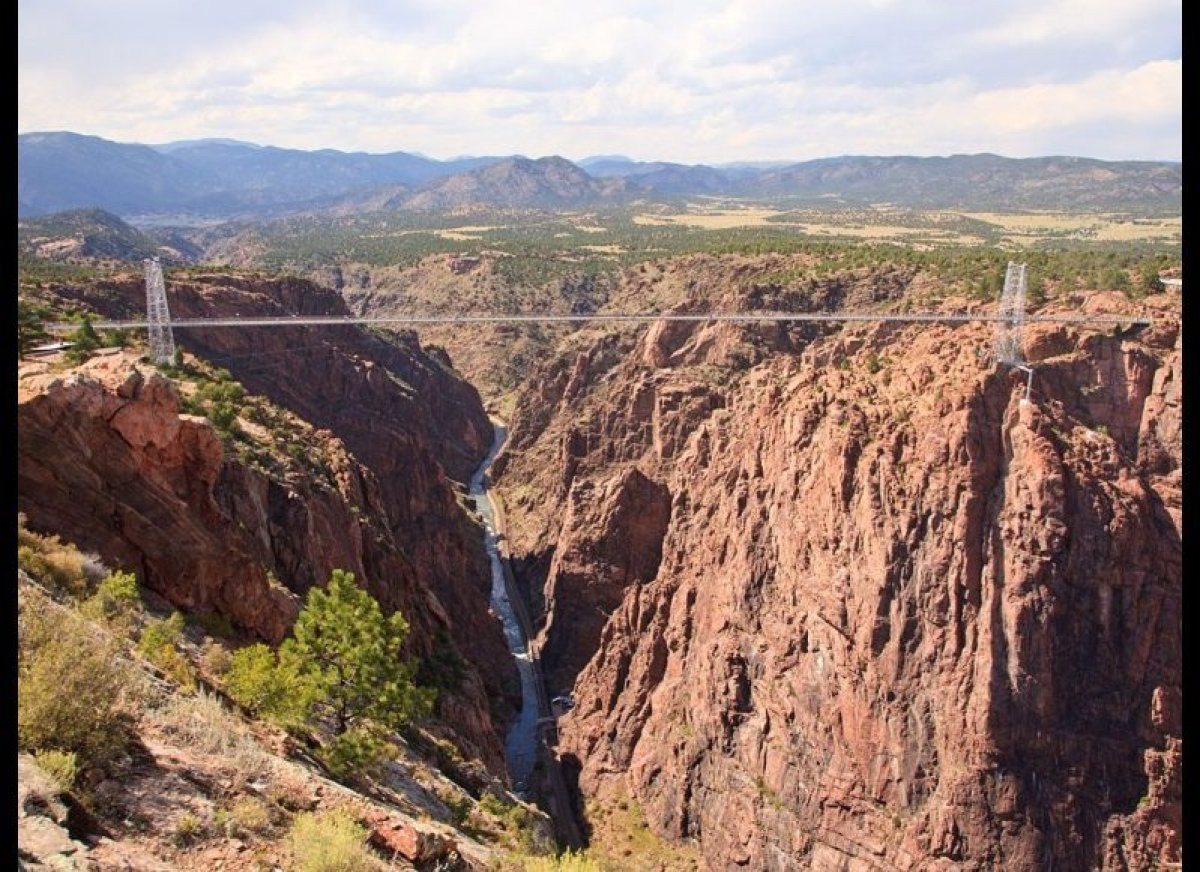 TOP 10 cele mai infricosatoare sosele din lume pentru soferi. Cum arata "Drumul Mortii" din Bolivia