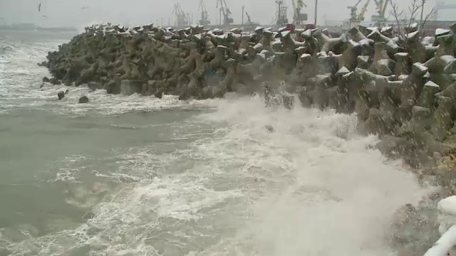 Cum arata "Marea ALBA" din Constanta care a inchis toate porturile de pe litoral