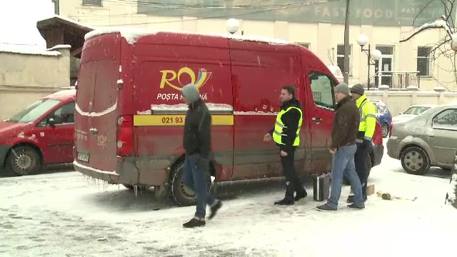 Singurii care s-au bucurat de vremea rea. Cum au reusit niste hoti sa fure dintr-o masina a Postei 385.000 lei in 2 minute