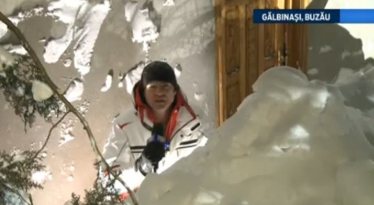 Catalin Radu Tanase transmite din Galbinasi, localitatea unde nametii au atins 4 metri. VIDEO