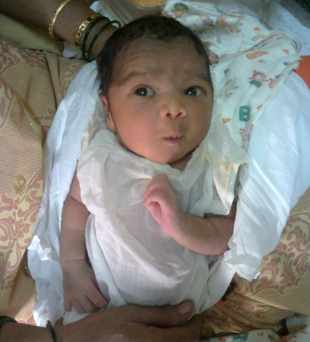 A crezut ca se umple de bani, dar a fost la un pas de infarct. Ce a gasit un hot in geanta pe care a furat-o dintr-un tren