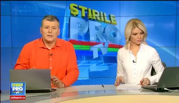 Cladire veche de un secol din Galati, distrusa de flacari. Oamenii strazii se adaposteau in ea