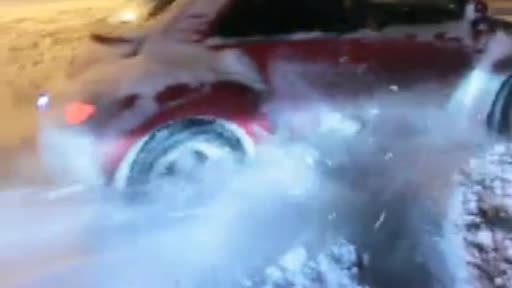 Fiţe de Mamaia. Ce au facut cativa tineri dintr-un ansamblu rezidential de a fost nevoie de interventia politiei