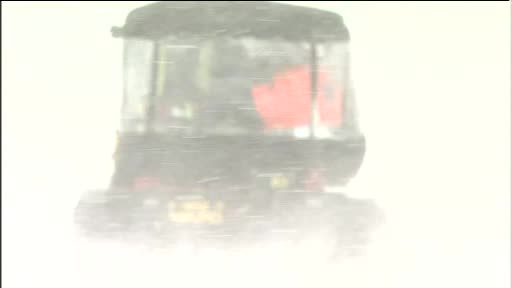 Catalin Radu Tanase, alaturi de salvatorii SMURD pentru salvarea unui pacient. "Drumul e infernal"