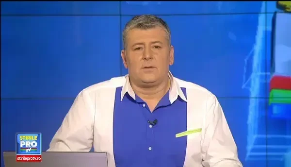 IMAGINI CAMERA DE SUPRAVEGHERE. O tanara din Australia a scapat miraculos dupa ce a sarit dintr-un tren aflat in miscare