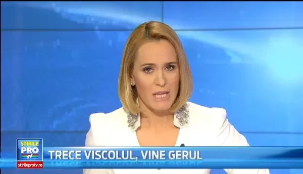 Utilajul care topeste zapada - cea mai eficienta metoda pentru a scapa de nametii care blocheaza marile orase