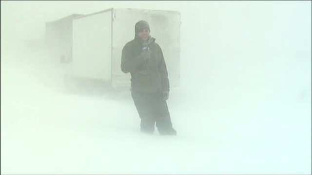 Troiene de trei metri peste soselele si satele din Baragan si Dobrogea. Paul Angelescu transmite din localitatea Dragos Voda