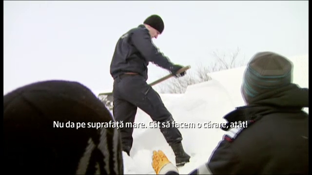 Reportaj Lavinia Petrea, acasa la tanti Leana, in Buzoieni. Batranii supravietuiesc cu greu sub troiene de pana la 4 metri