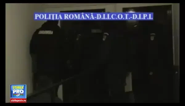 UPDATE. Ce au gasit politistii la adresele hotilor din locuinte de lux. Sapte suspecti au fost retinuti