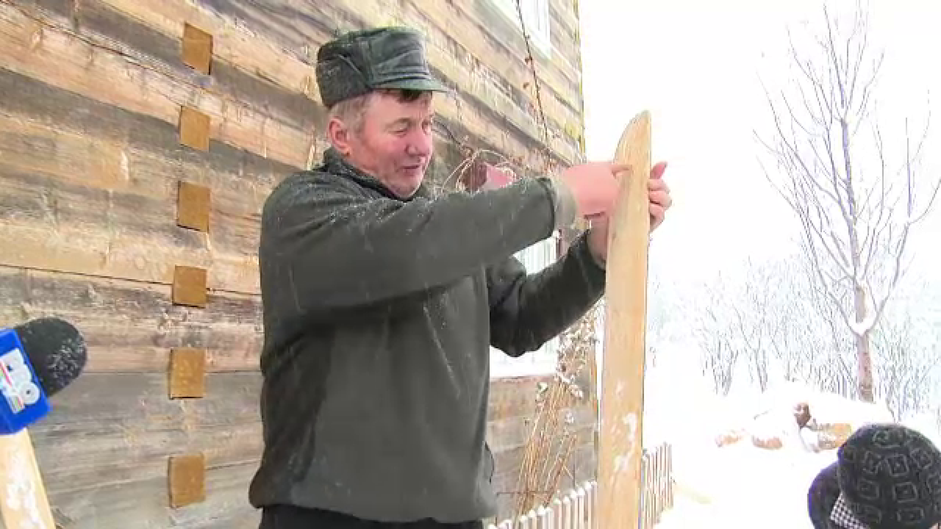 Satul in care iarna toti oamenii sunt pe schiuri. Motii din Horea, perfect adaptati in orice situatie grea