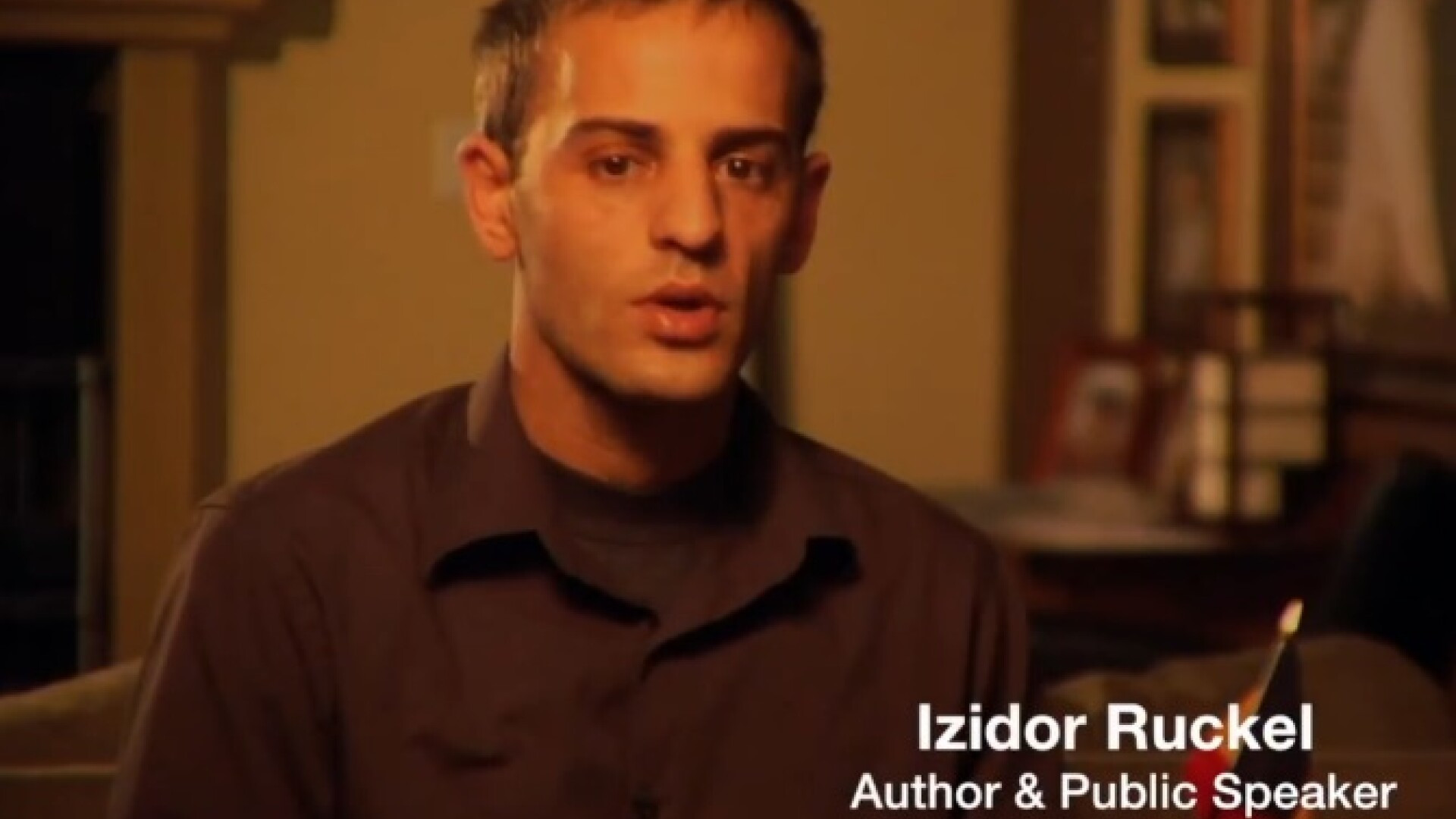 Washington Post: Povestea lui Izidor, orfanul care a scapat din "Casa Irecuperabililor". De ce vrea sa se intoarca in Romania