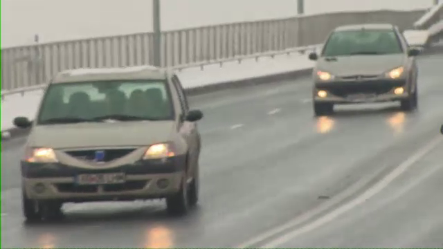 Soferii incepatori nu pot urca la volan noaptea fara insotitor. Amendamentele adoptate de Parlament in noul Cod Rutier