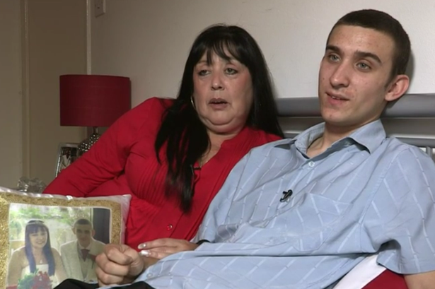 "Nici nu stiam daca-i legal sau nu". Cum a evoluat relatia dintre o femeie de 45 de ani cu un adolescent de 16