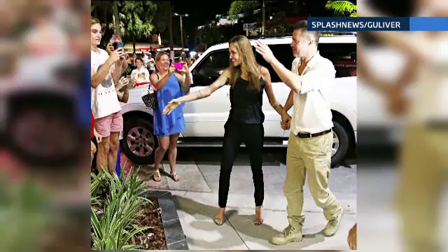 Angelina Jolie si Brad Pitt, mai indragostiti ca niciodata, pe o plaja din Australia