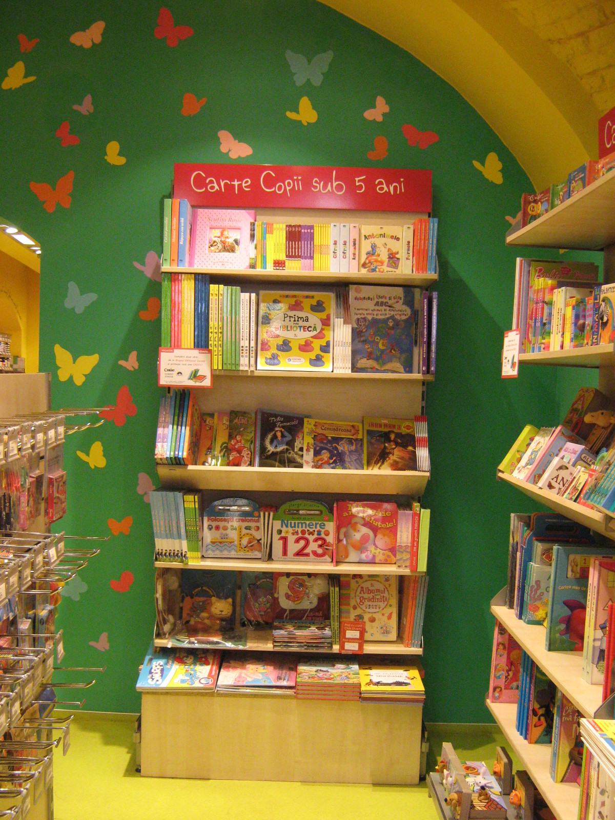 Cartile pentru copii la mare cautare in librariile din Cluj. Ce citesc copiii clujenilor?