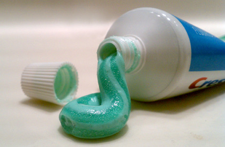 NIMENI NU credea ca e posibil asa ceva! "E in PASTA DE DINTI". Ce anunt a fost facut in urma cu putin timp