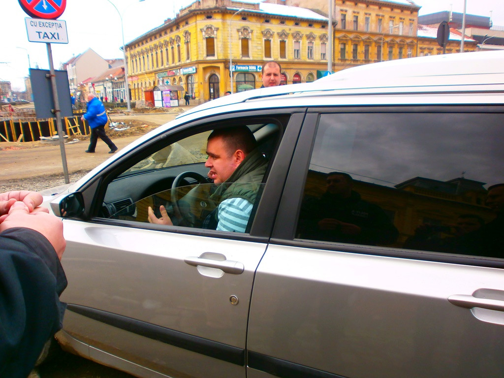 A platit de trei ori pentru tupeul sau. Motivul pentru care amenda unui sofer a crescut de la 500 de lei, la 1625 lei