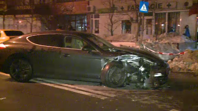 Accident provocat de un cetatean chinez in Capitala. Trei masini au fost distruse la impact