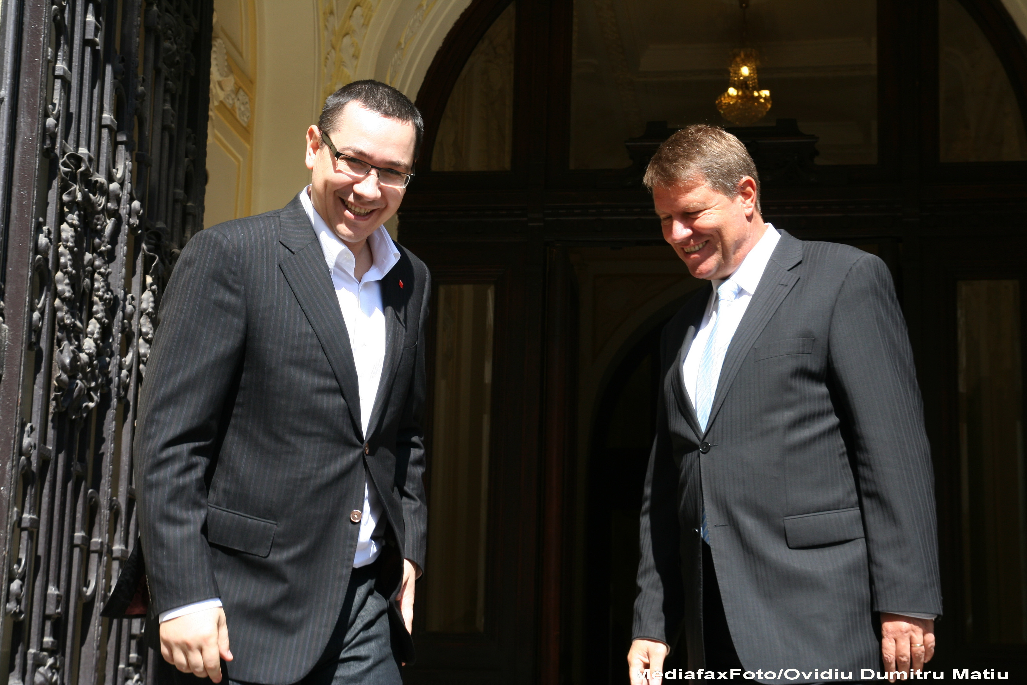 ALEGERI PREZIDENTIALE 2014. Noutati pe "Bursa Aliantelor": Monica Macovei si UDMR si-au anuntat planurile pentru turul II