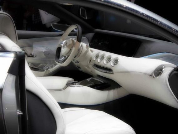 Limuzina 99,9% perfecta. Prima poza cu noul Mercedes Coupe. Motoare de la 450 de cai in sus