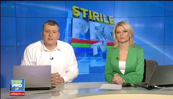 O altfel de biserica. Credinciosii merg la slujba complet goi. Asa se simt egali in fata lui Dumnezeu