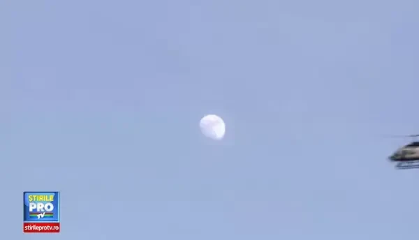 CLIPUL ZILEI: Momentul in care un politist prinde un infractor care incerca sa fuga pe o bicicleta furata