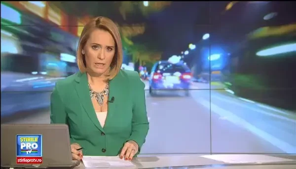 Imagini spectaculoase surprinse de camerele de supraveghere. Doi soferi din Bistrita Nasaud s-au ciocnit in trafic