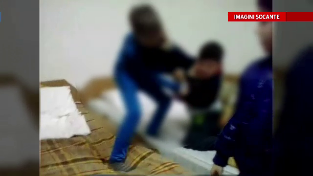 Prima masura in cazul baiatului de noua ani batut de colegi. Practica "botezului" imparte in doua antrenorii din Romania