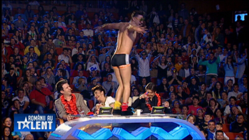 Romanii au talent, sezonul 4. "Momentul a fost o dileata totala". Ce au facut Andrei Militari si dansatorul lui pe scena