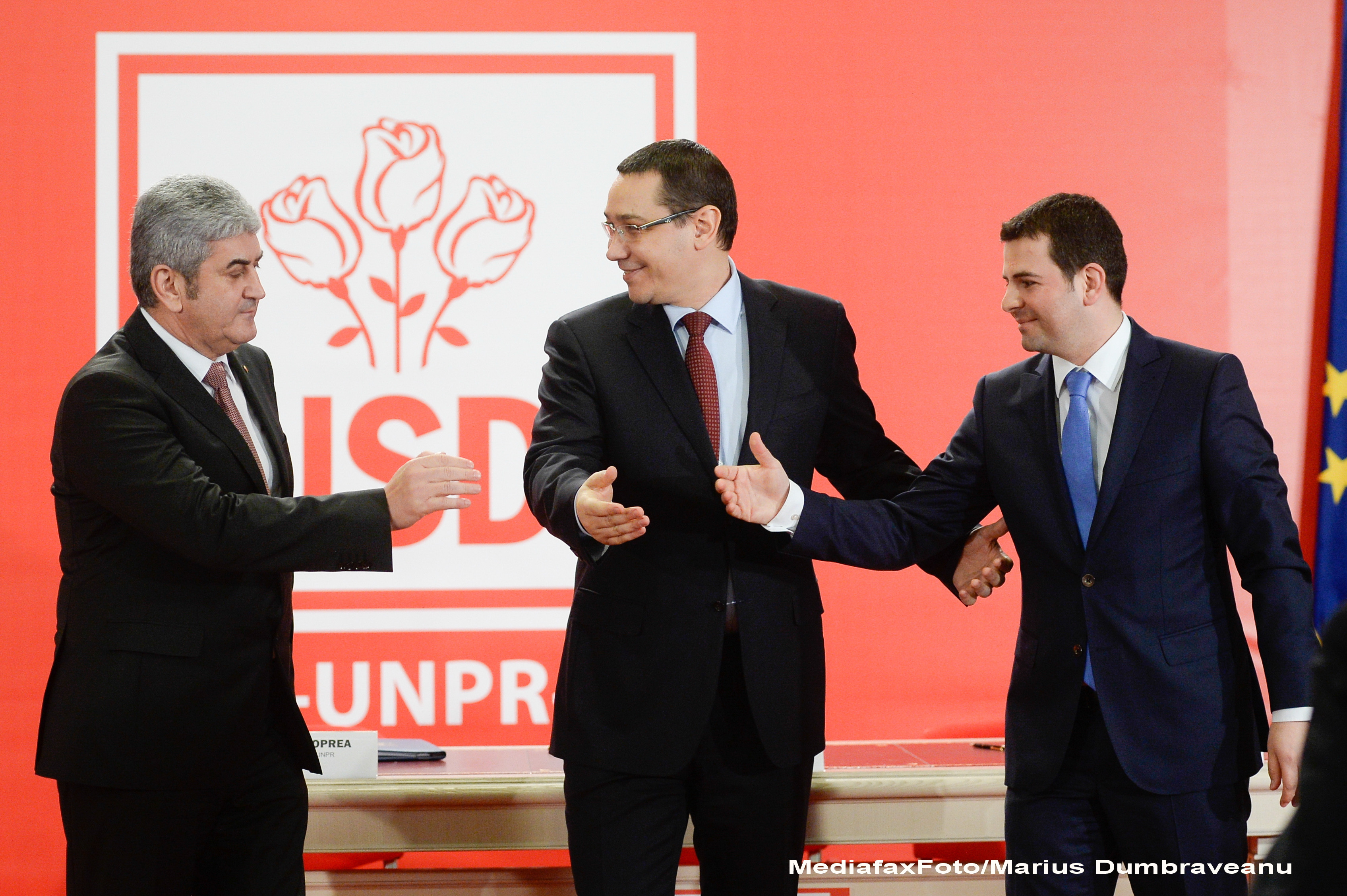 Surse: Liderii USD au decis ca Executivul sa nu schimbe programul de guvernare, ci sa astepte decizia Curtii Constitutionale