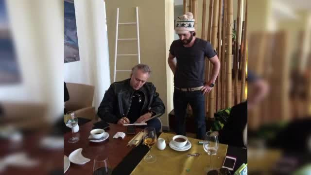 Primele imagini cu Nicolas Cage in Romania. Care a fost meniul starului american si ce bacsis a lasat