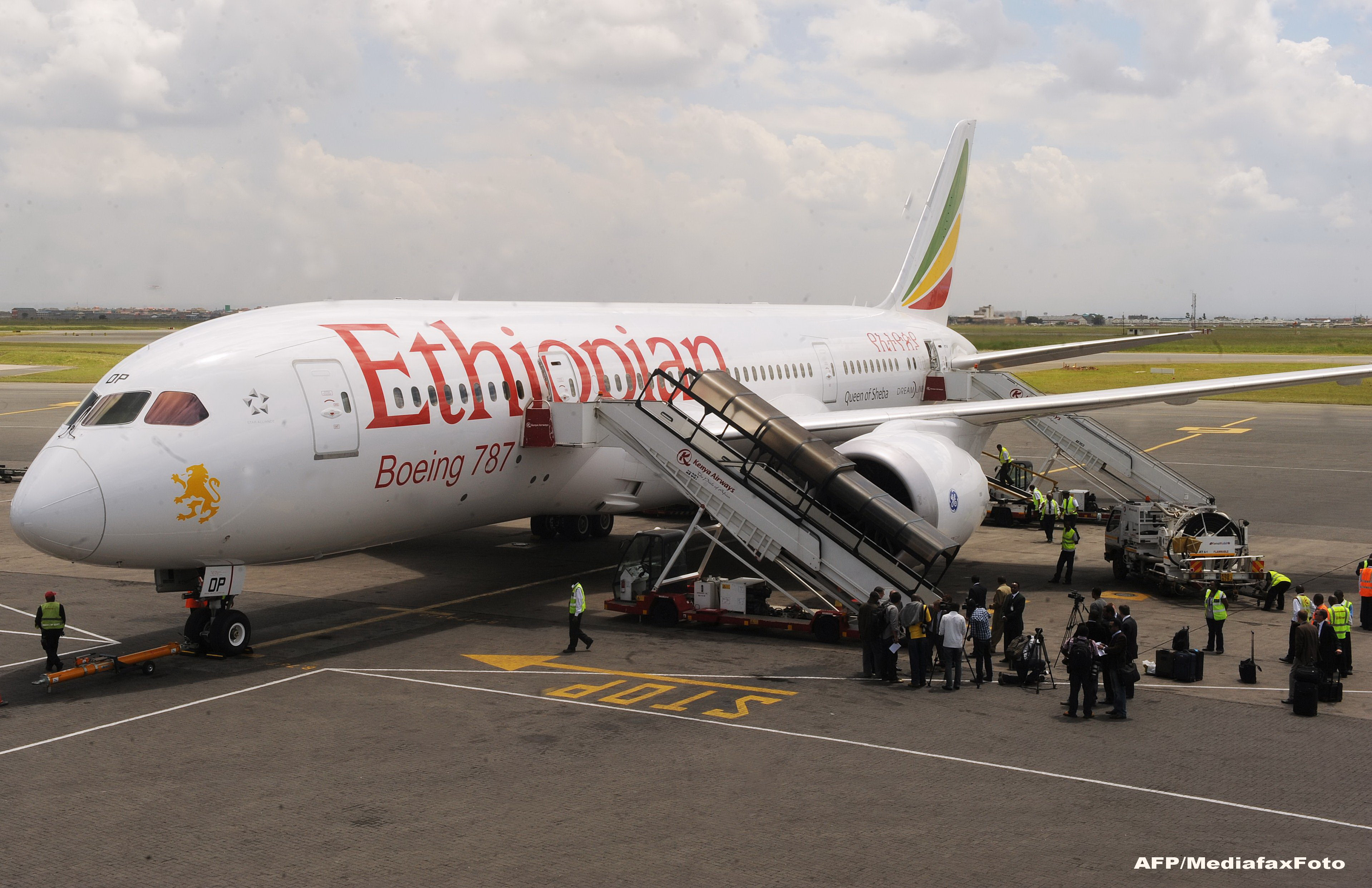 Avionul companiei Ethiopian Airlines, deturnat luni de copilot, avea si pasageri romani la bord