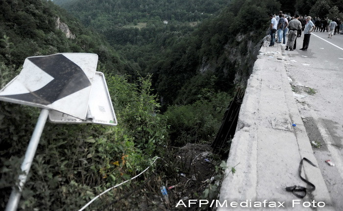 Concluzia accidentului care a indoliat Romania. Soferul a fost de vina pentru romanii morti in prapastia din Muntenegru