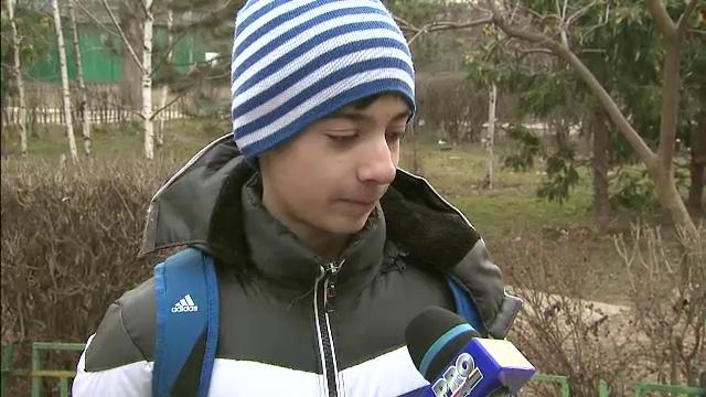 Simulare la Evaluarea Nationala 2014. Unii elevi au uitat subiectele imediat cum au iesit din sala: "Nu mai stiu ce ne-a dat"