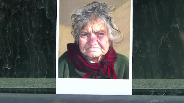 Coada de "rude" la primarie dupa ce in sacul unei cersetoare s-au gasit 100.000 de lei. "Nu discut pana nu-mi arata acte"