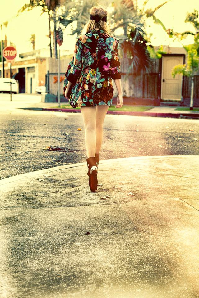 Alexandra Stan, nud, Facebook