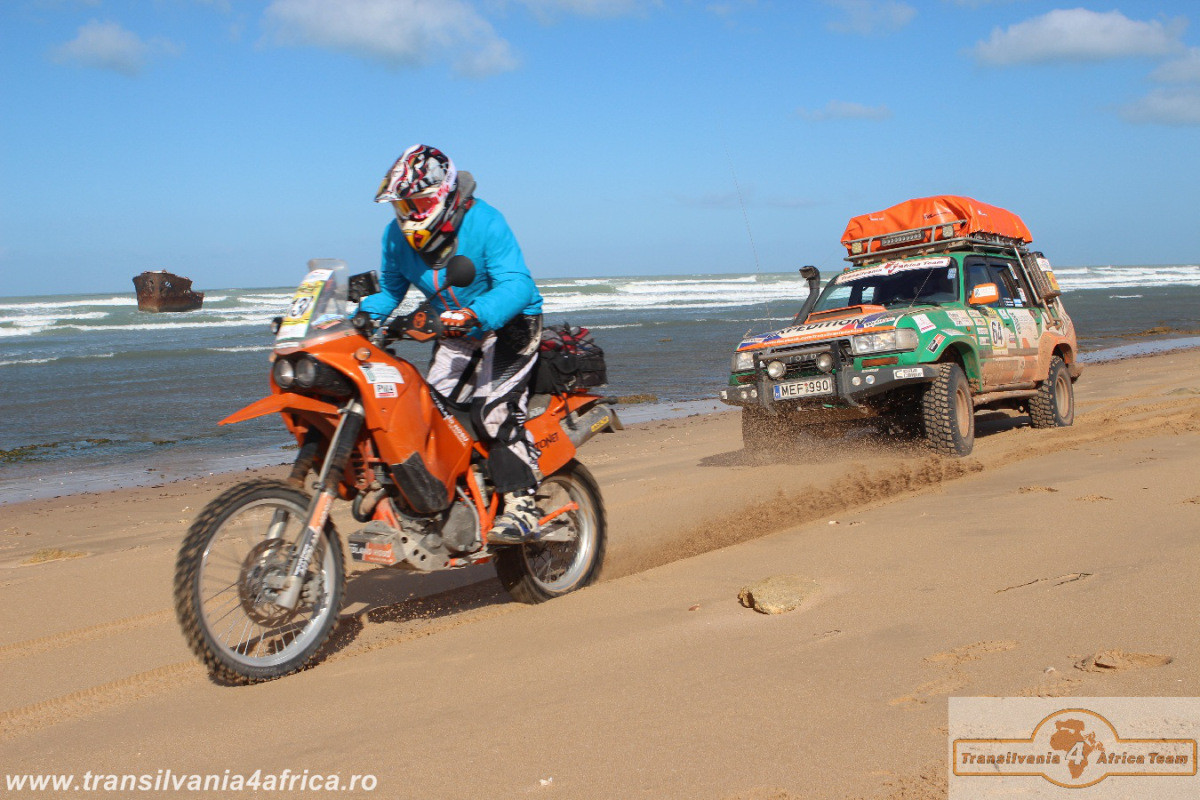 Echipa Transilvania 4 Africa, aproape de casa. Echipamentele IT au ajuns in Africa