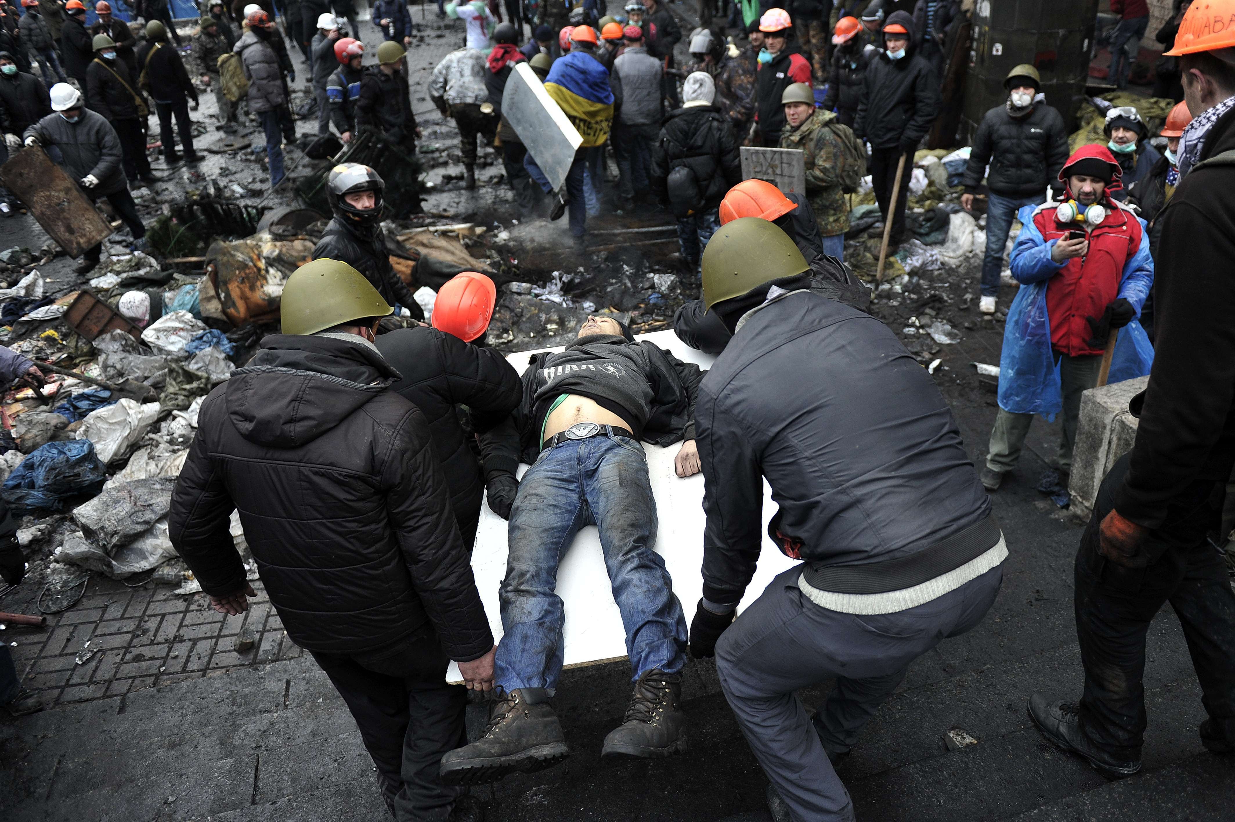 Imagini din timpul protestelor din Kiev, din 20 februarie 2014 - 2