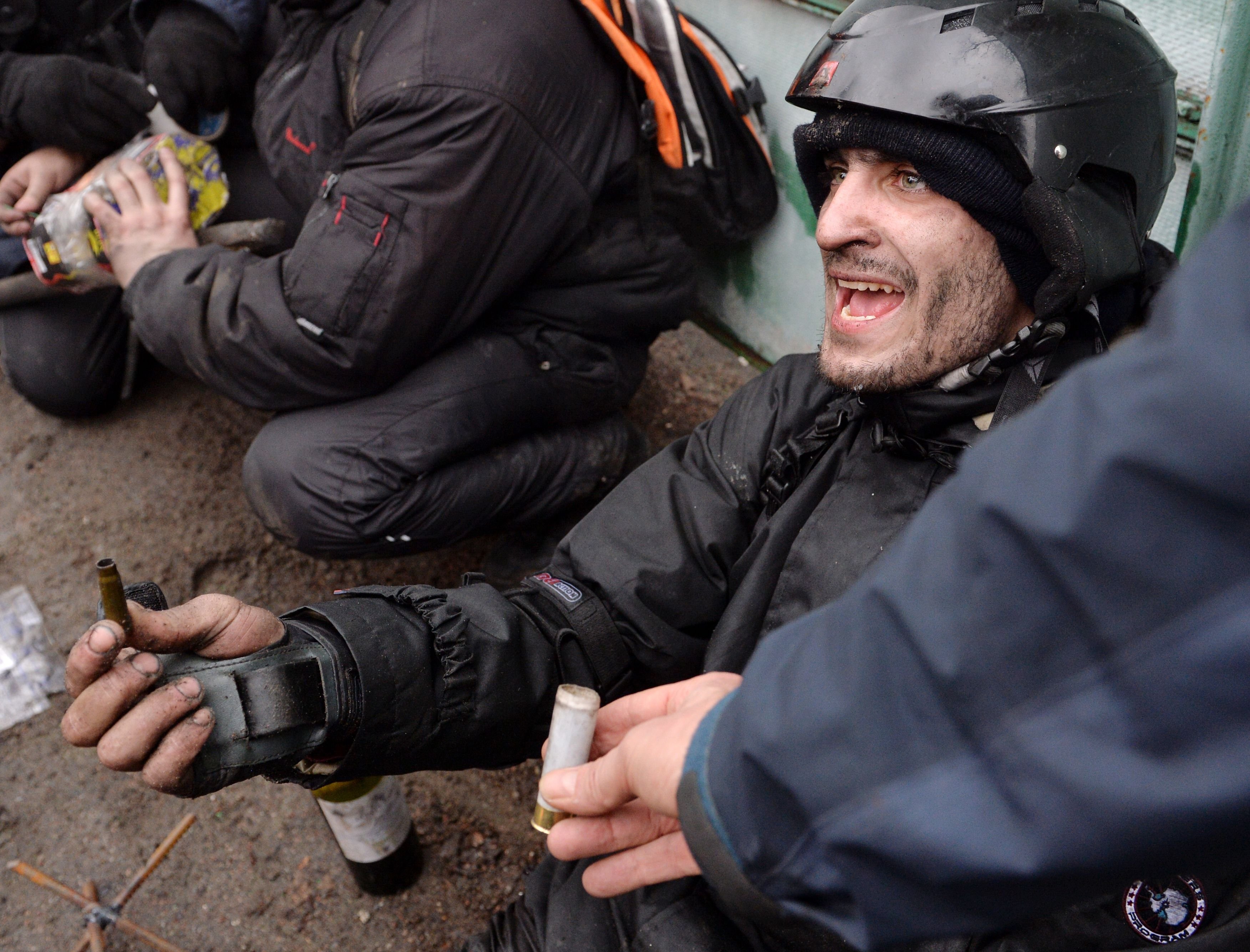 Imagini din timpul protestelor din Kiev, din 20 februarie 2014 - 16