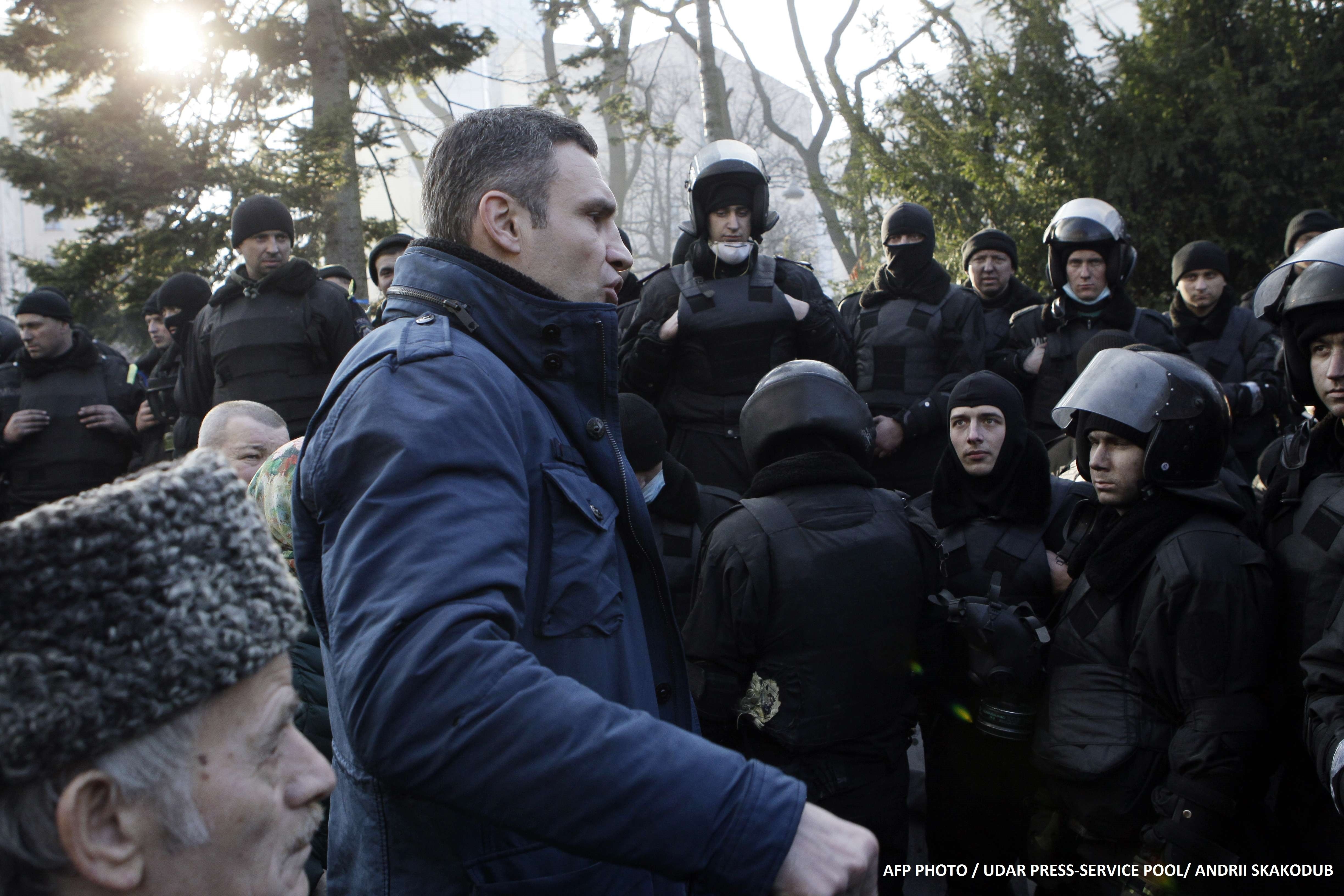 Imagini din timpul protestelor din Kiev, din 20 februarie 2014 - 19