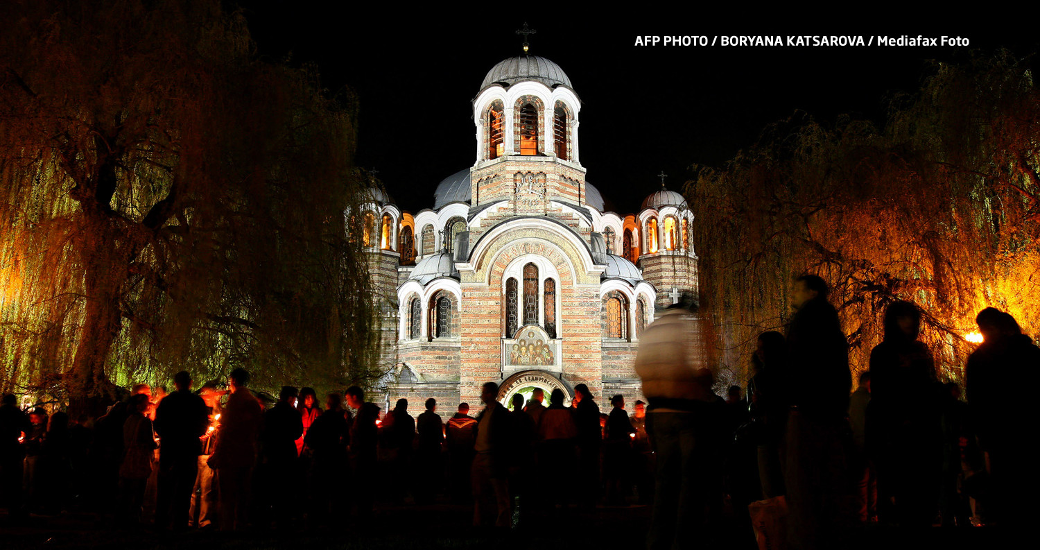 Episcop bulgar demis dupa ce a fost filmat la o orgie. Convinsese patru calugarite sa i se alature