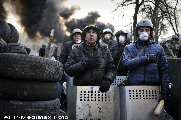 Razboi civil in Ucraina. Imaginile infioratoare a luptelor de strada din Kiev au atras simpatia comunitatii internationale