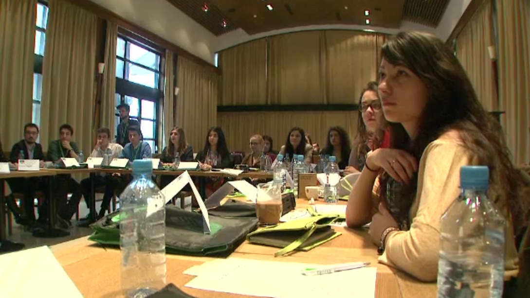 Pleaca sa studieze in strainatate, dar sunt cu gandul tot la Romania. Planurile studentilor romani admisi la studii in afara