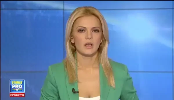 Explozie puternica in cartierul Colentina din Capitala. O masina a fost distrusa complet de deflagratie