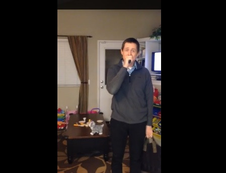 Reactia fabuloasa a unui barbat atunci cand afla ca va fi tata pentru a doua oara. VIDEO