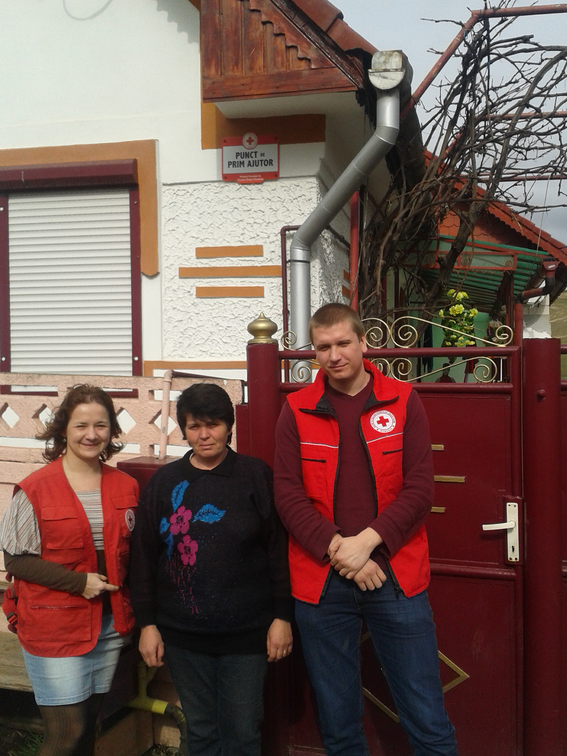 Puncte de prim ajutor in zone izolate. Crucea Rosie Sibiu vine in ajutorul persoanelor neajutoarate