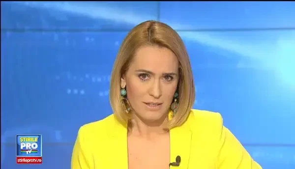 Dezbracata si amenintata cu pistolul de iubit. Groaza prin care a trecut o fata din Pitesti care a fugit goala in vecini