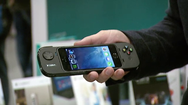 Mingea care fotografiaza la 360 de grade sau carcasa care transforma telefonul intr-o consola, prezentate la MWC2014