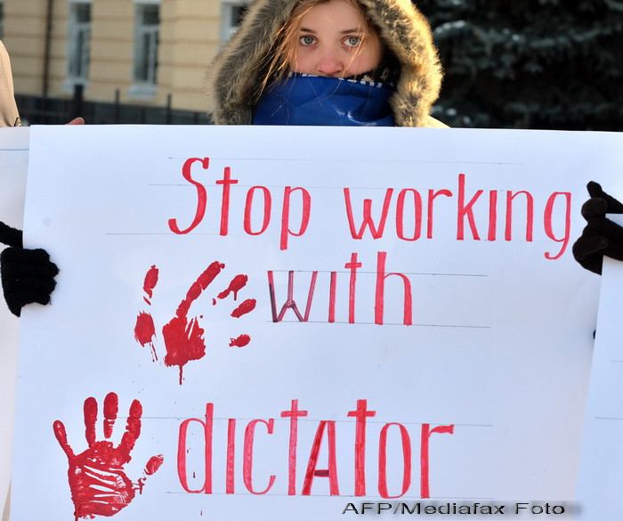 Viktor Ianukovici s-ar fi refugiat in Rusia, in timp ce Opozitia si-a desemnat premierul in Piata Independentei